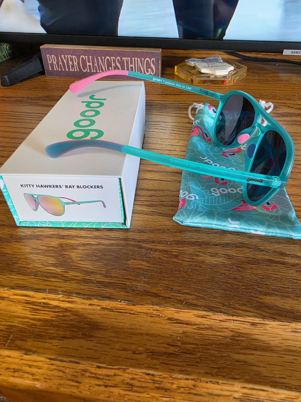 goodee Kitty Hawkers Teal & Pink Women's Sunglasses